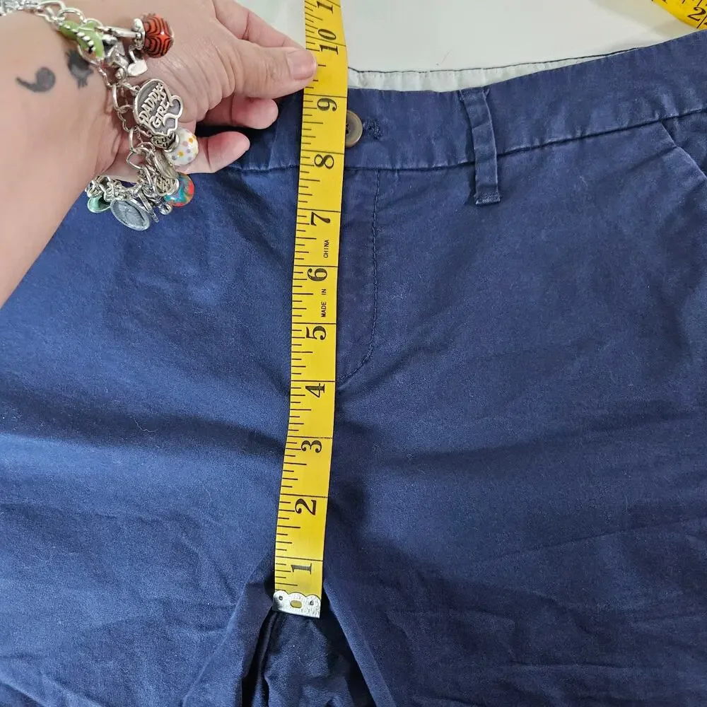 Old Navy Everyday Short Women 2 Navy Blue Stretch Cotton Casual Chino Minimalist